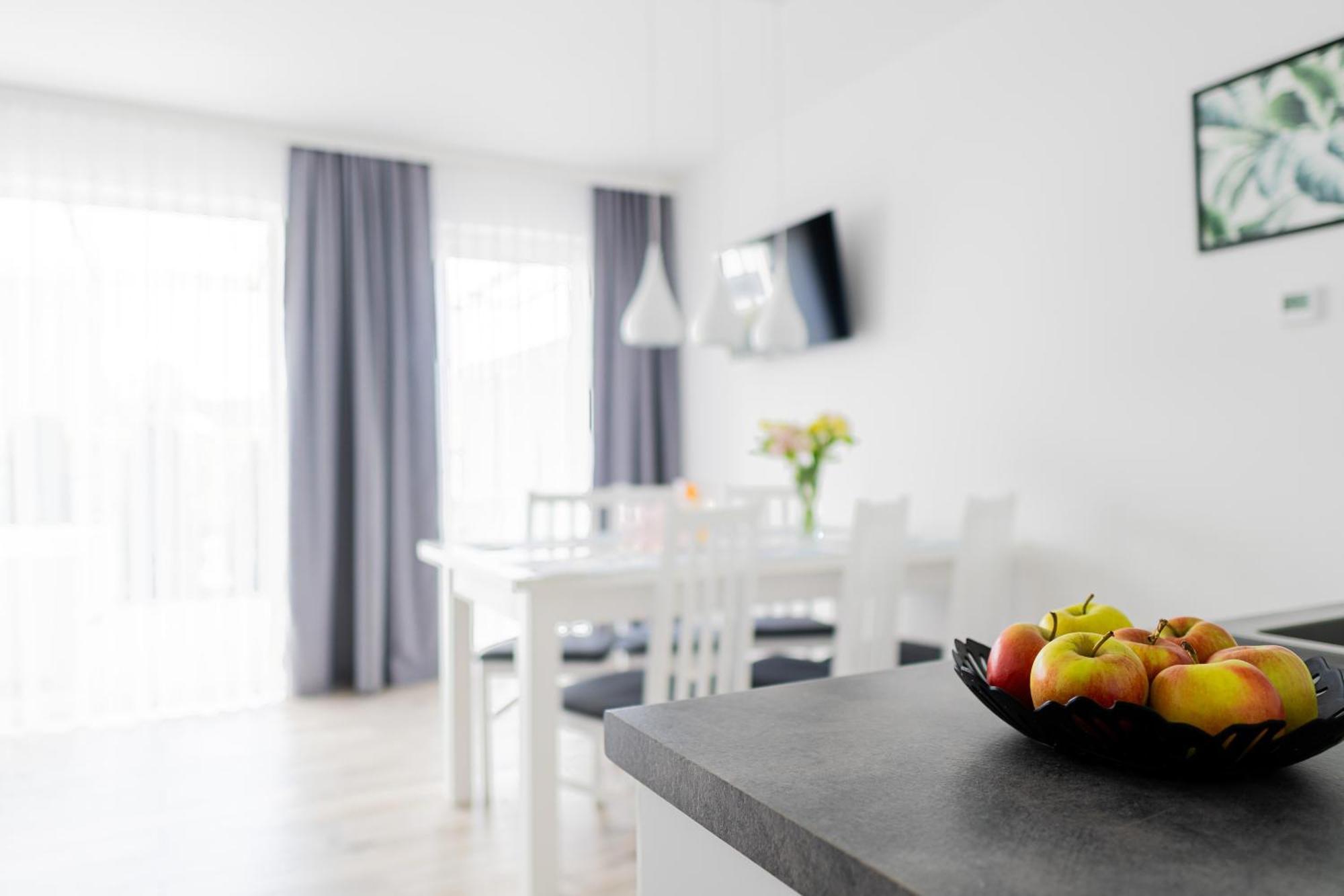 Barka - Apartamenty Premium Oraz Pokoje Blisko Plazy Karwia Dış mekan fotoğraf