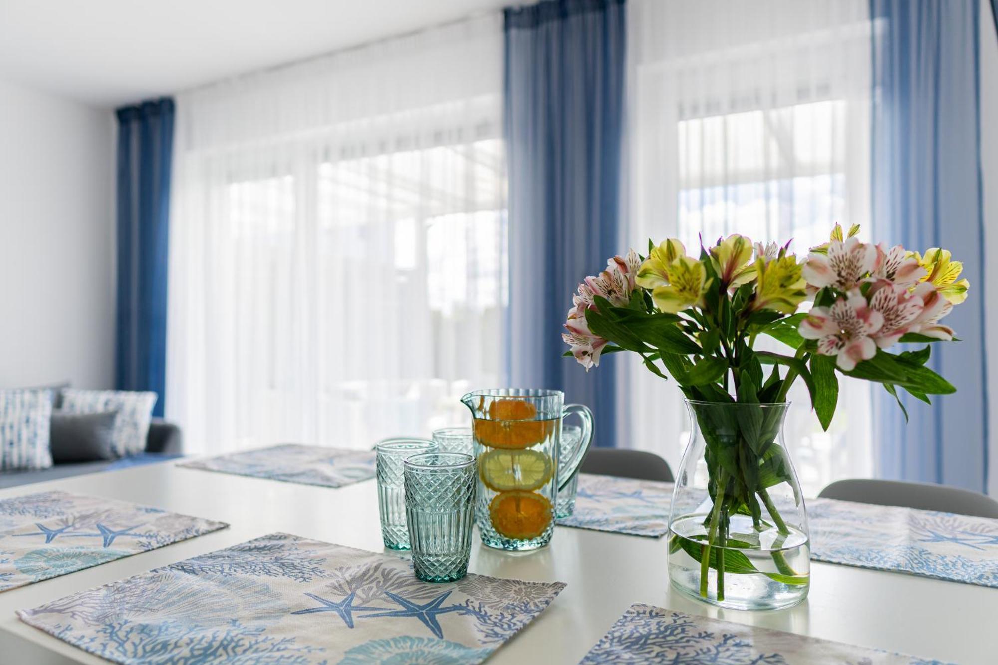 Barka - Apartamenty Premium Oraz Pokoje Blisko Plazy Karwia Dış mekan fotoğraf